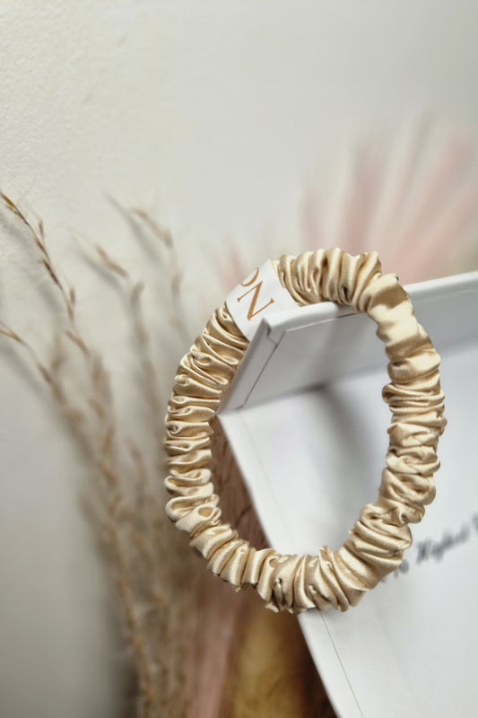 Šilkinė plaukų gumytė, S dydis. Champagne